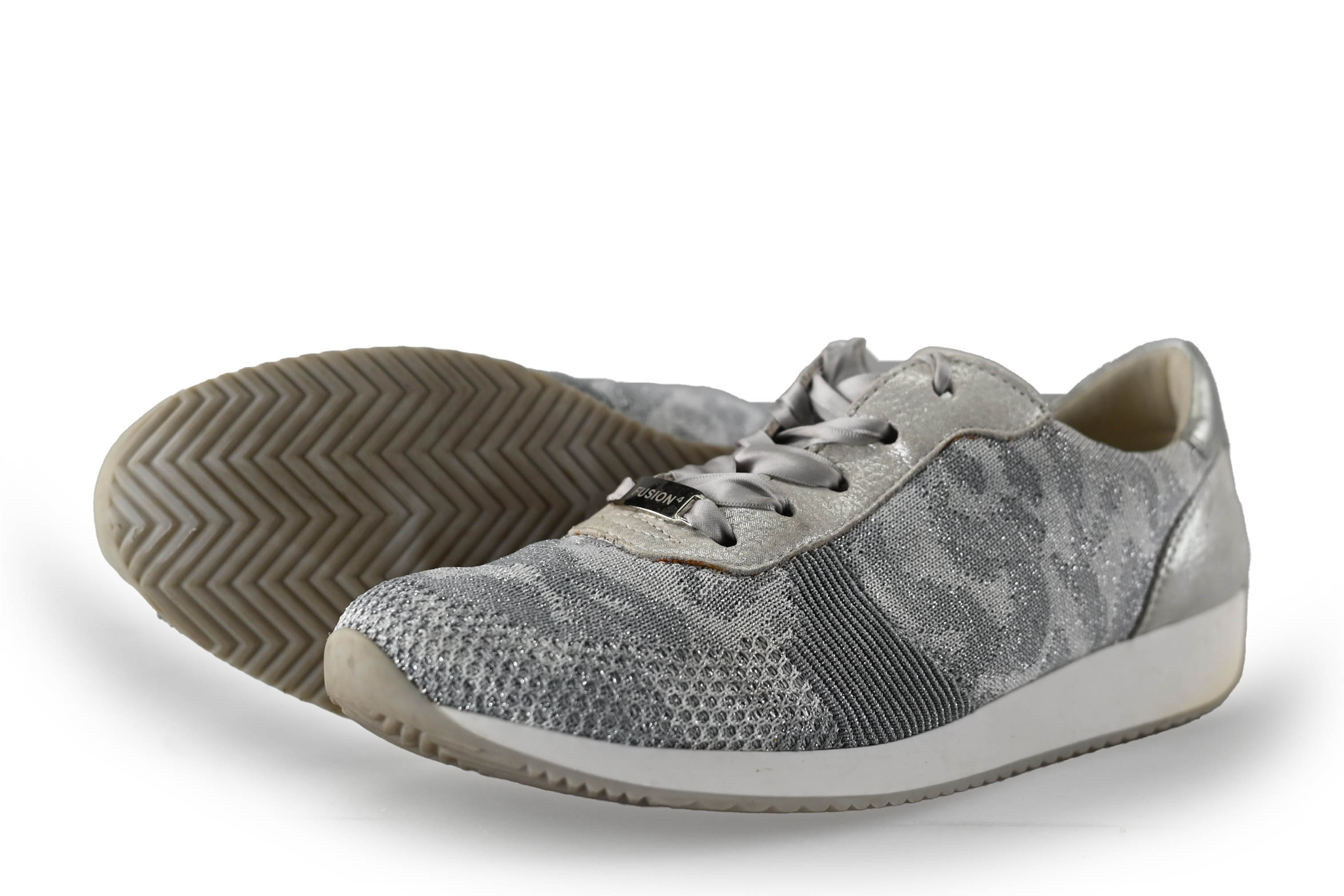 Ara Sneakers in de kleur grijs maat 38 Refurbished by 95percent