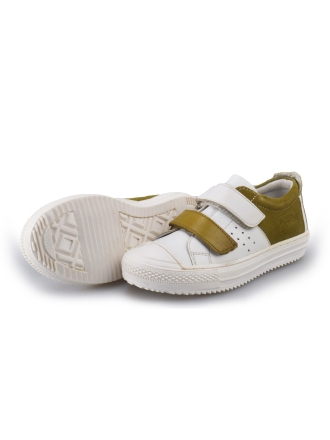 AP Sneaker