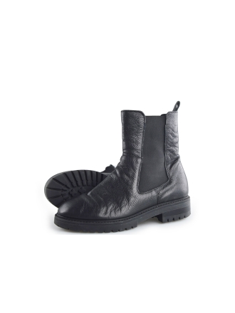 Omoda Chelsea boots