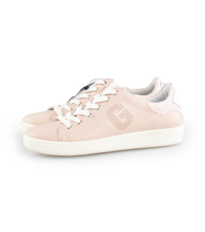 Giga Sneaker