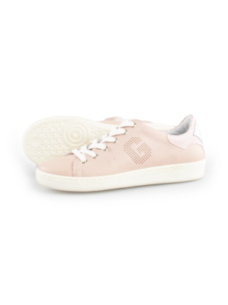 Giga Sneaker