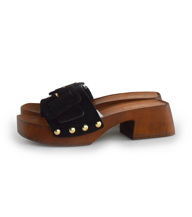 Notre-V Flip-Flops