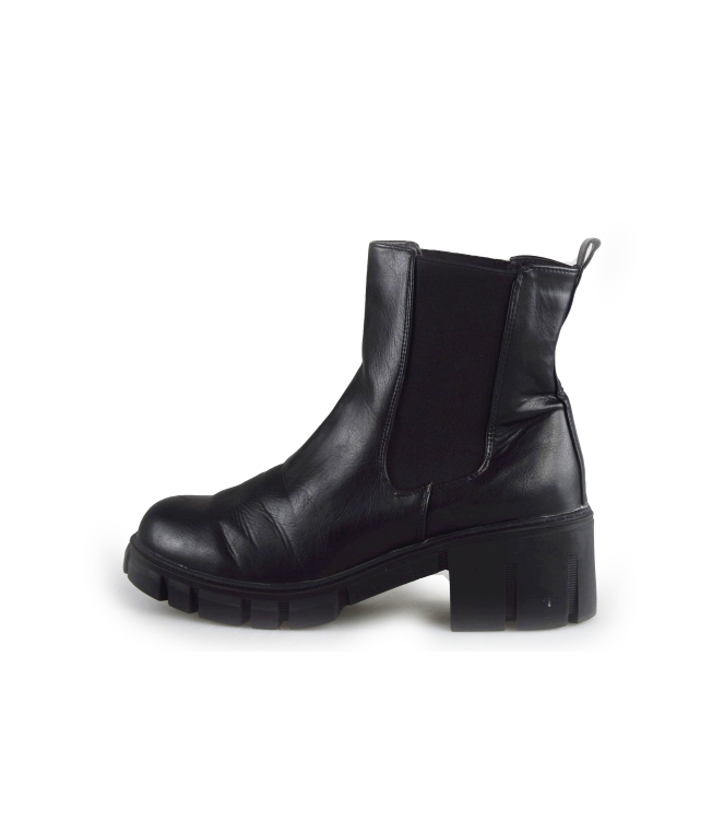 Bluebox Chelsea boots