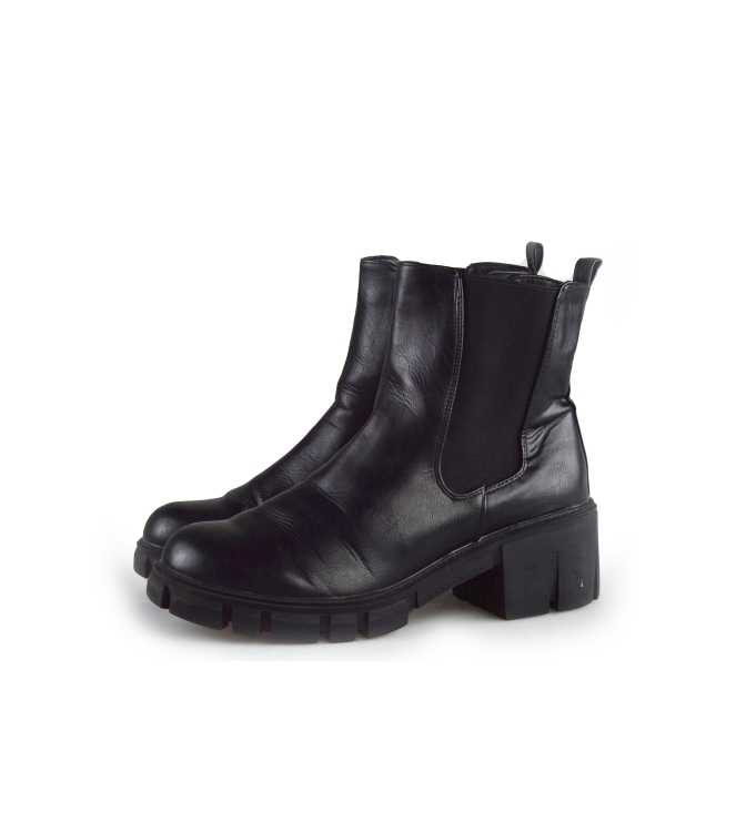 Bluebox Chelsea boots