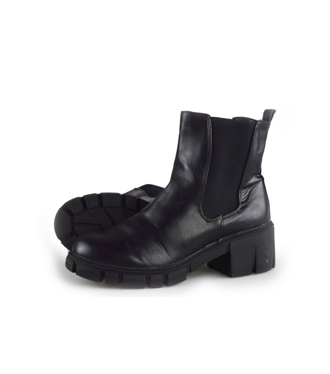 Bluebox Chelsea boots