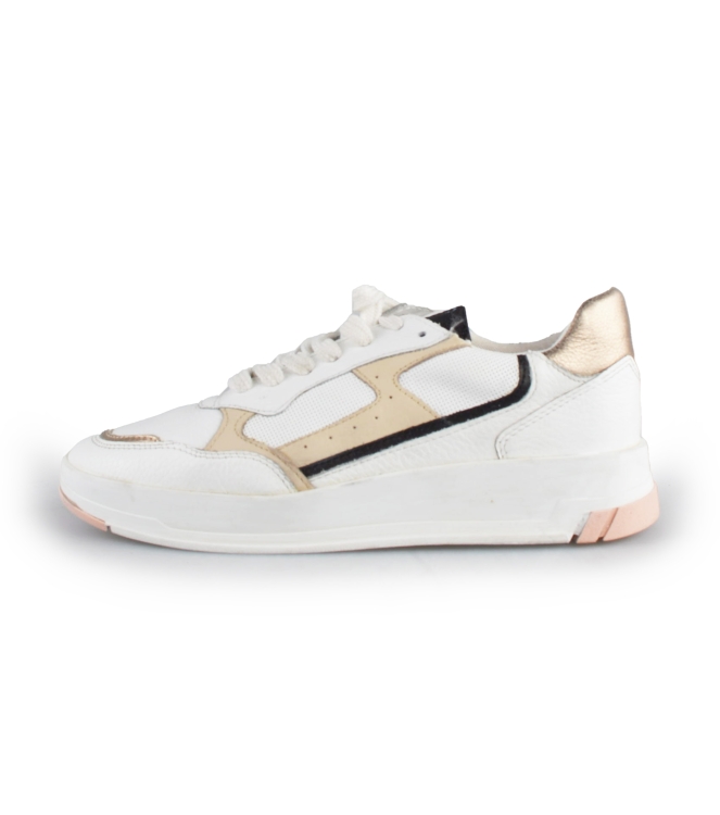 Omoda Sneaker