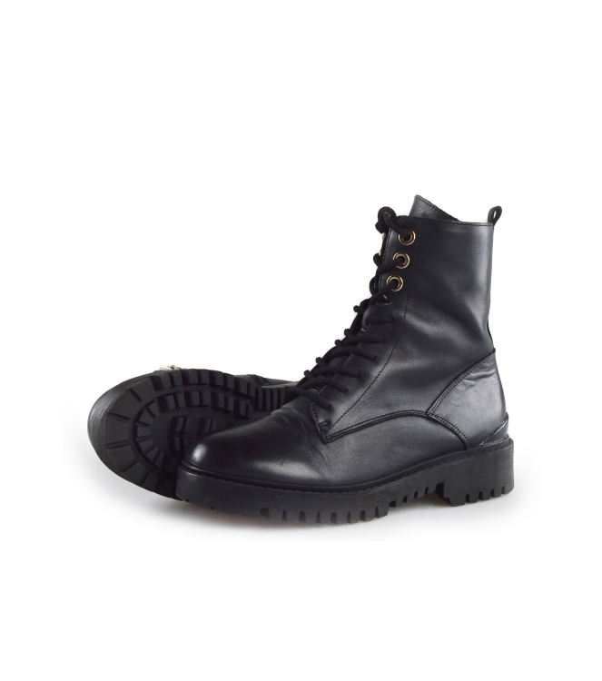 Guess Schnürstiefel