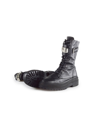 Nikkie Schnürstiefel