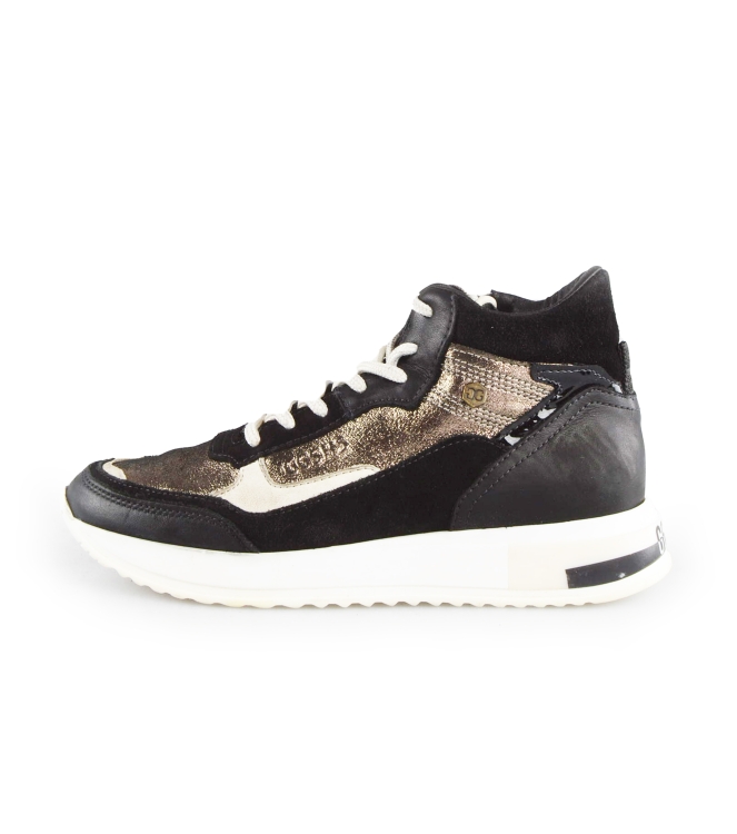Giga Hohe Sneaker