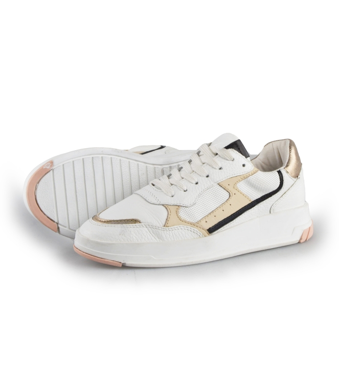 Omoda Sneaker