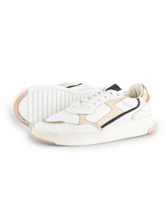 Omoda Sneaker