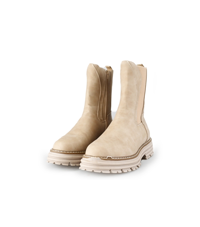 DSTRCT Stiefel