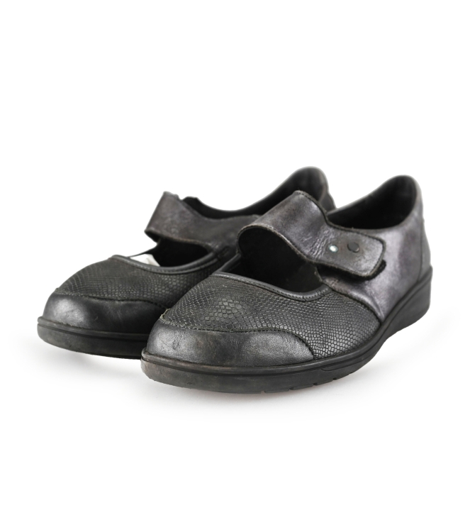 Solidus Slip-ons