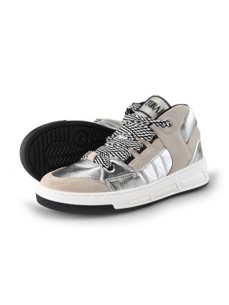 Toral Sneaker