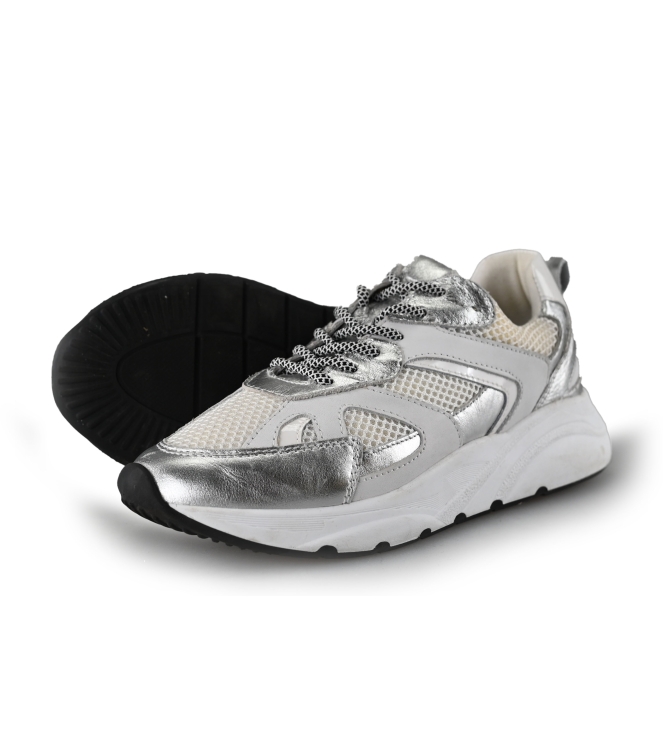 Lina Locchi Sneaker