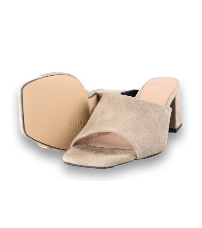 Manfield Flip-Flops