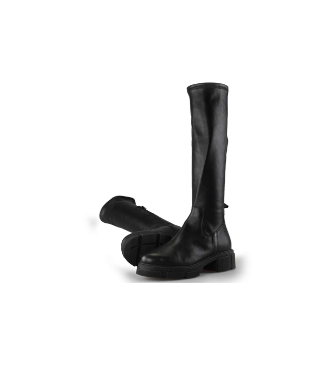 Lina Locchi Stiefel