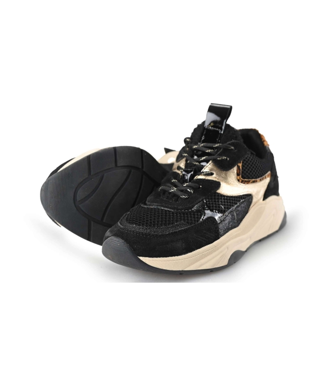 Lina Locchi Sneaker