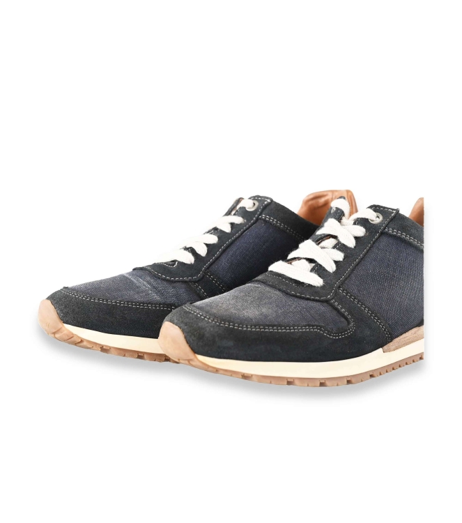 Travelin Sneaker