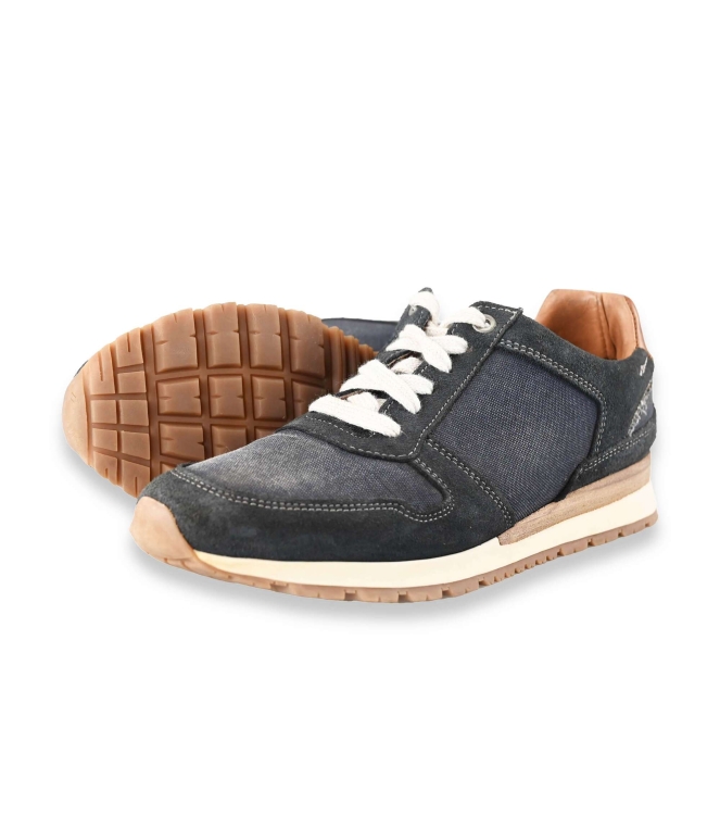 Travelin Sneaker