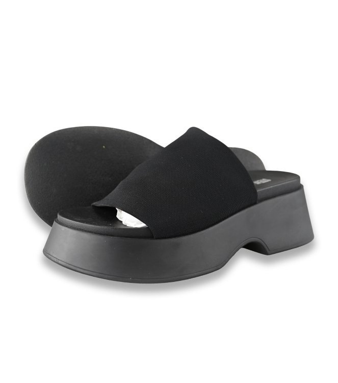 Steve Madden Flip-Flops