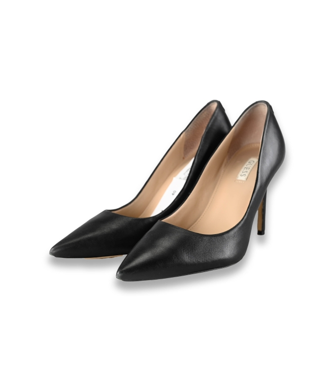 Guess pumps