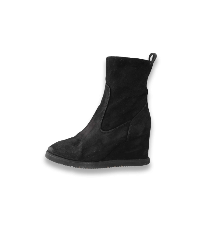 Unisa Slip-ons