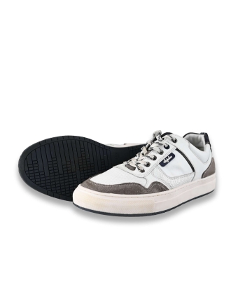 Australian Sneaker