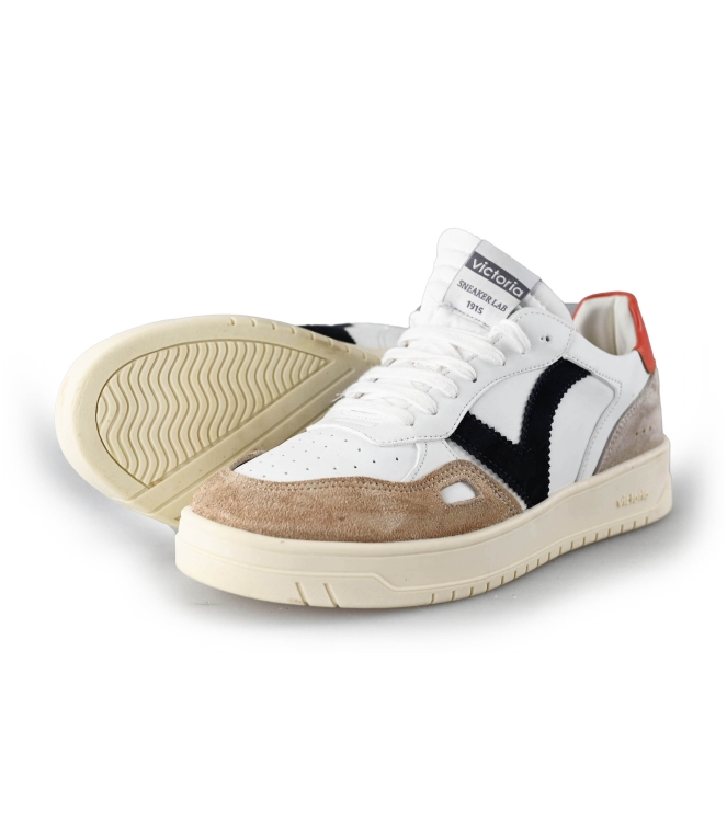 Victoria Sneaker