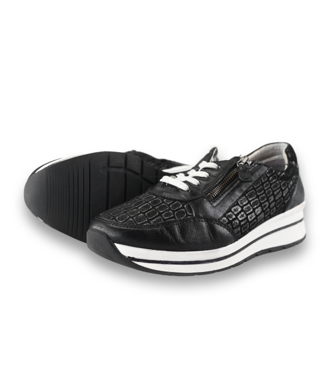 Sub55 Sneaker