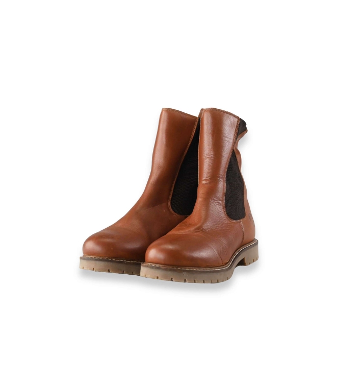 Travelin Chelsea boots