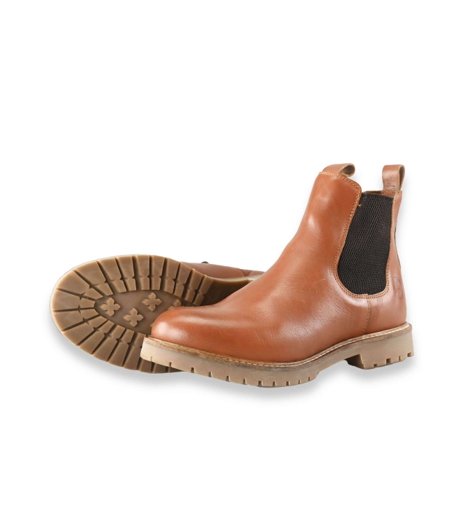 Travelin Chelsea boots