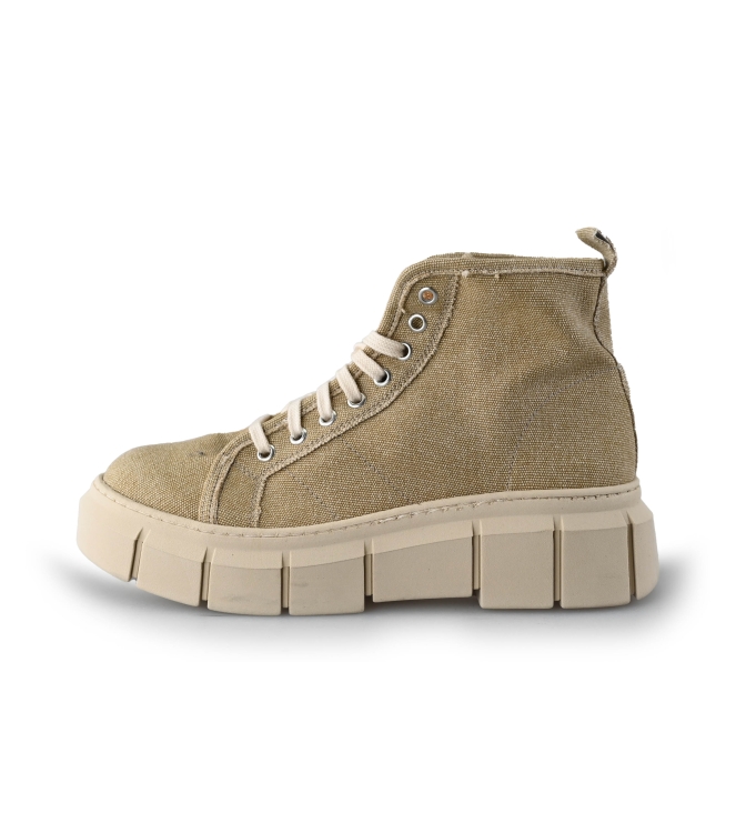 Hohe Sneaker