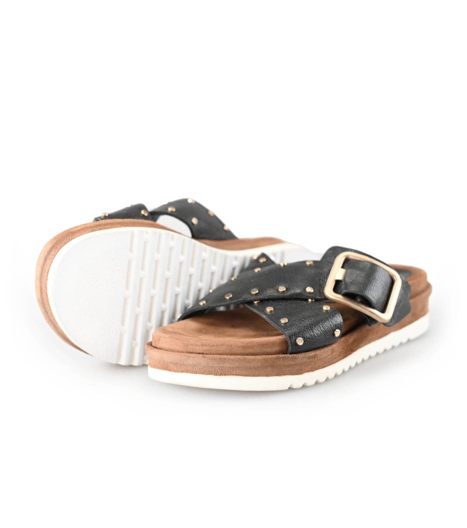 Lazamani Flip-Flops