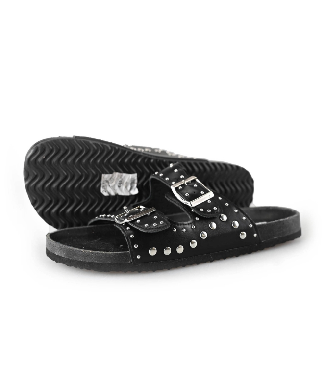 Ann Rocks Flip-Flops