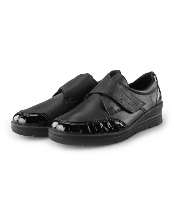 Feyn Sneaker