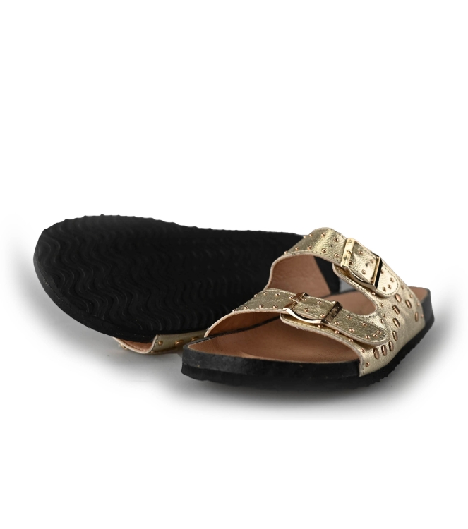 Ann Rocks Flip-Flops