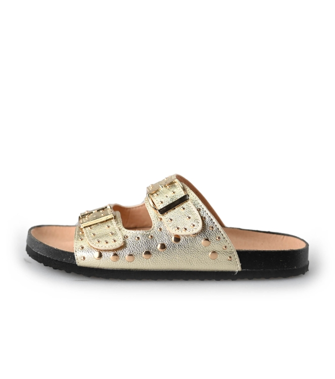 Ann Rocks Flip-Flops