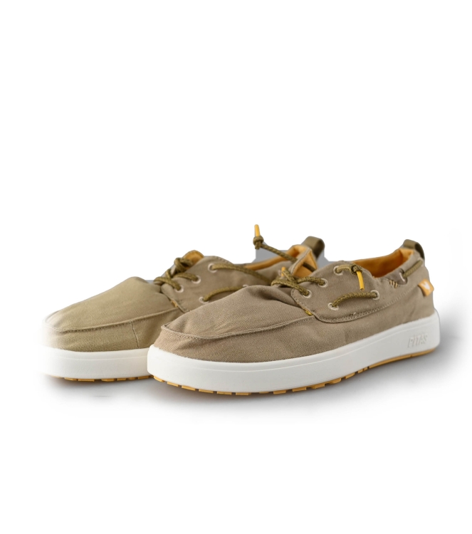 Pitas Schnürschuhe