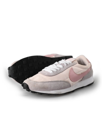 Nike Sneaker