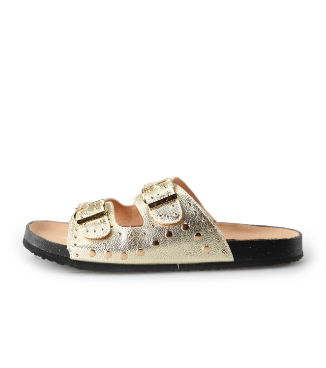 Ann Rocks Flip-Flops