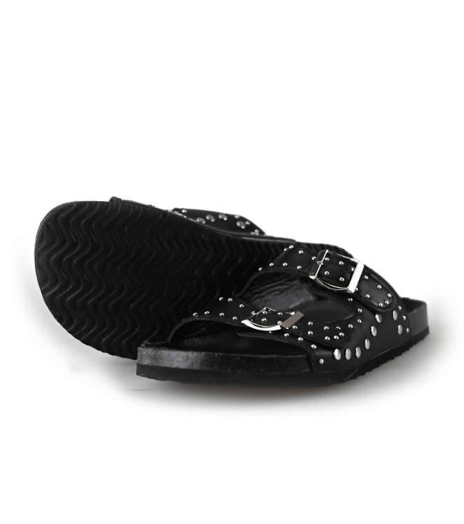 Ann Rocks Flip-Flops