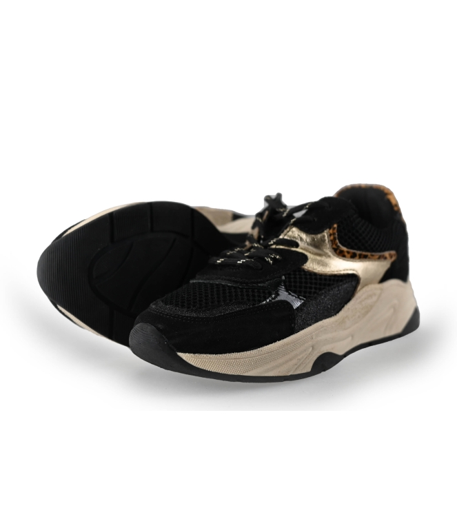 Lina Locchi Sneaker