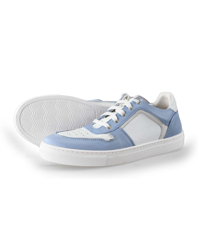 Giga Sneaker