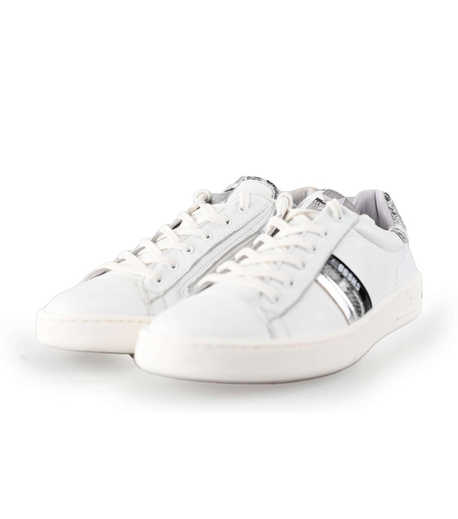 Giga Sneaker