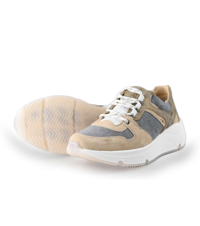 AQA Sneaker