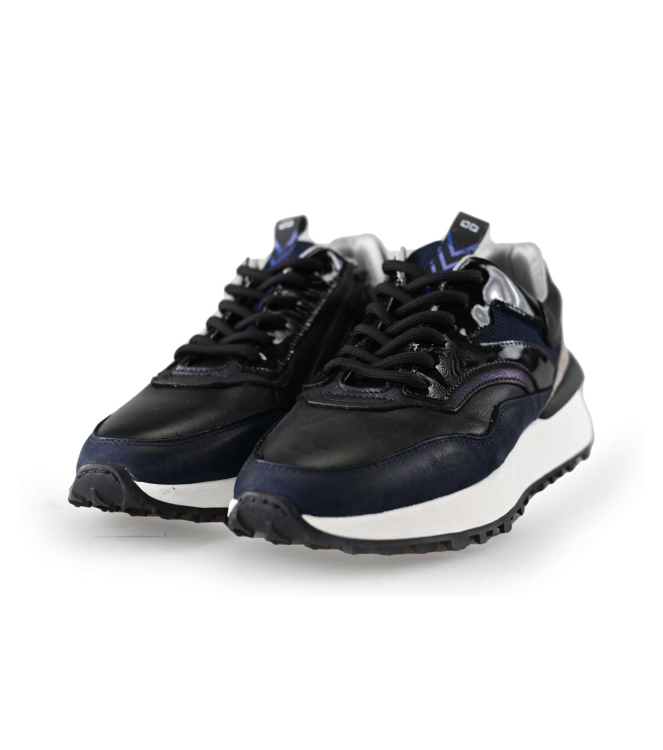 Giga Sneaker