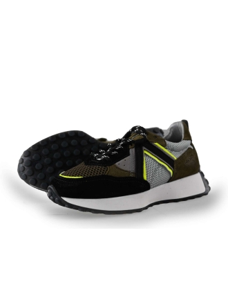 Giga Sneaker