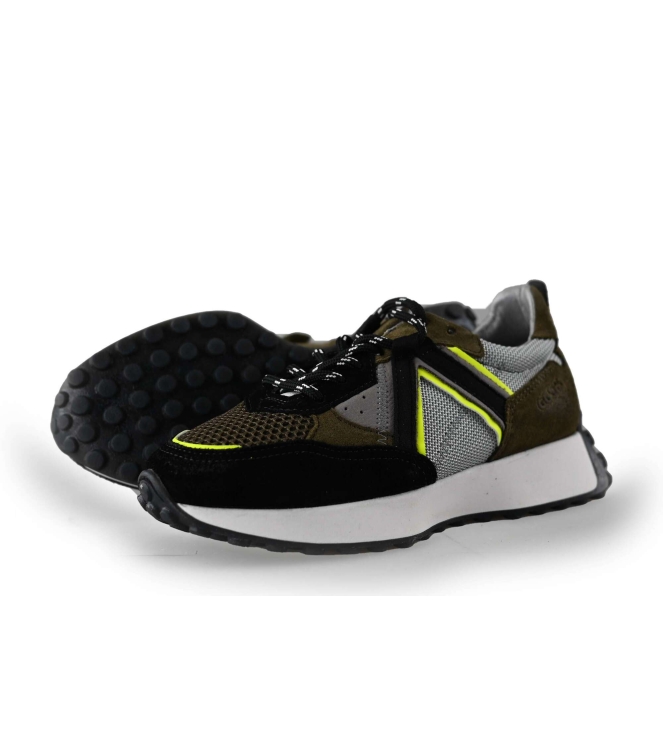 Giga Sneaker