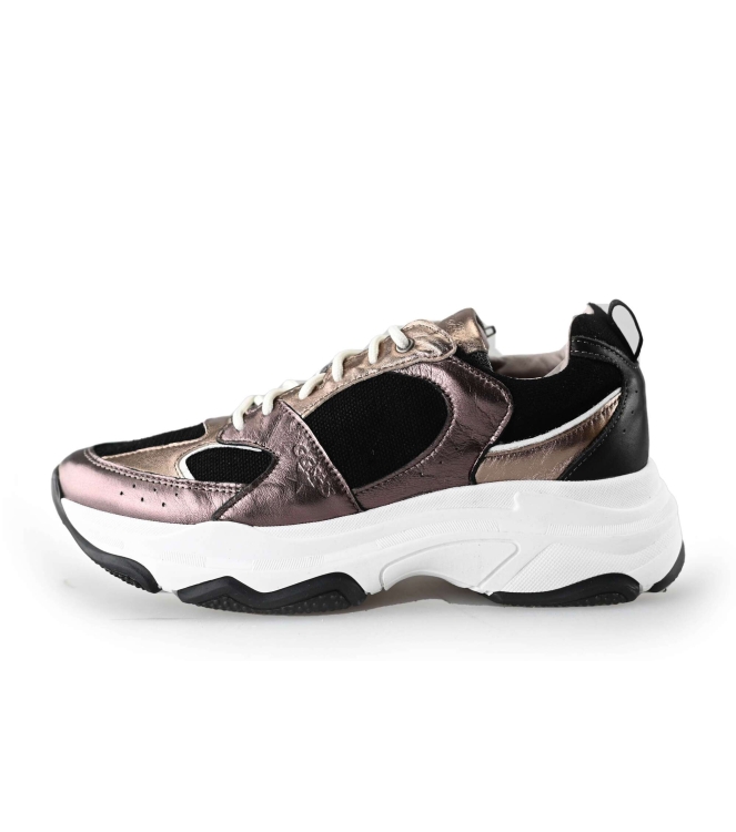 Giga Sneaker